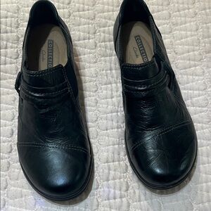 Clarks black leather slip-on loafers 7.5